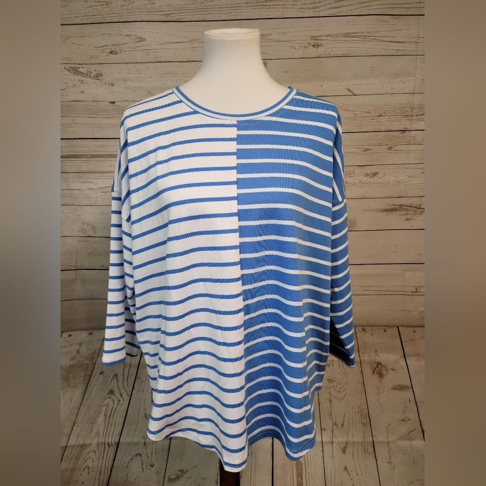 Vineyard Vines Women's size medium 3/4 dolman sleeves blue white stripes‎